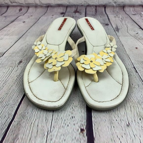 Prada Women’s White Open Toe Heels size 38.5 - Picture 5 of 8